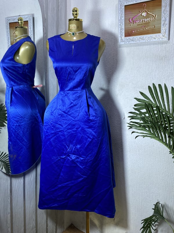 Elegant Royal Blue Sleeveless Satin Midi Dress
