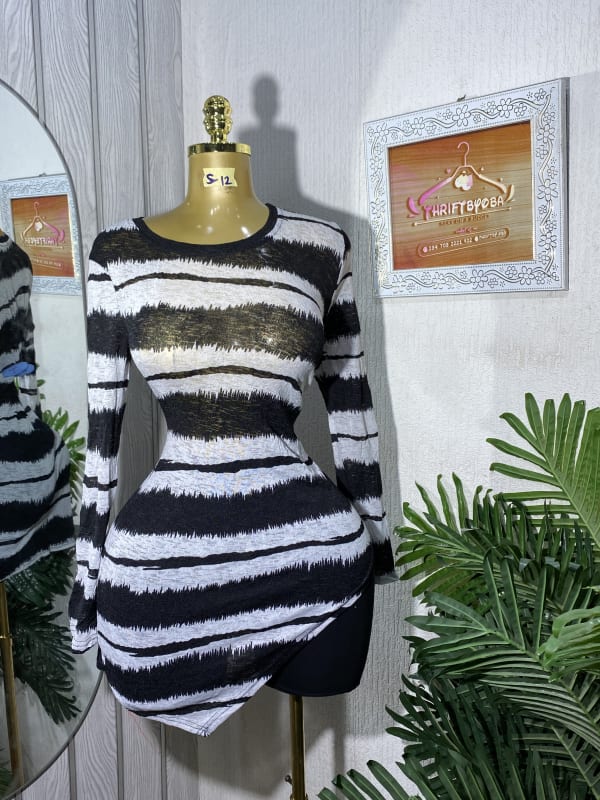 Black and White Striped Long Sleeve Lightweight Top