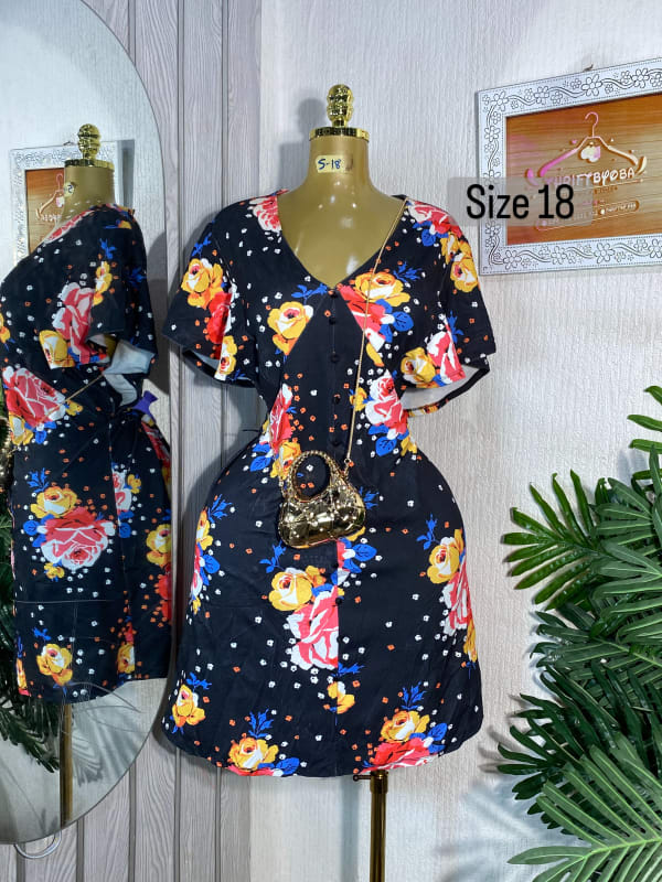 Floral V-Neck Button-Down Midi Dress - Size 18
