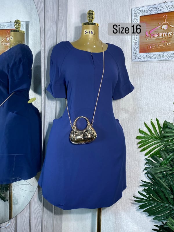 Elegant Navy Blue Short-Sleeve Shift Dress