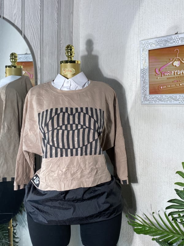 Tan Lip Graphic Print Long Sleeve Top