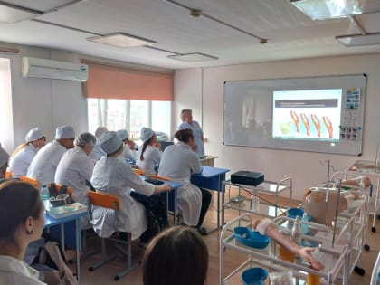 Тематическая неделя борьбы с инсультом в Кузбасском медицинском колледже