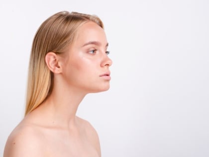 Женщине на лицо пересадили часть ноги