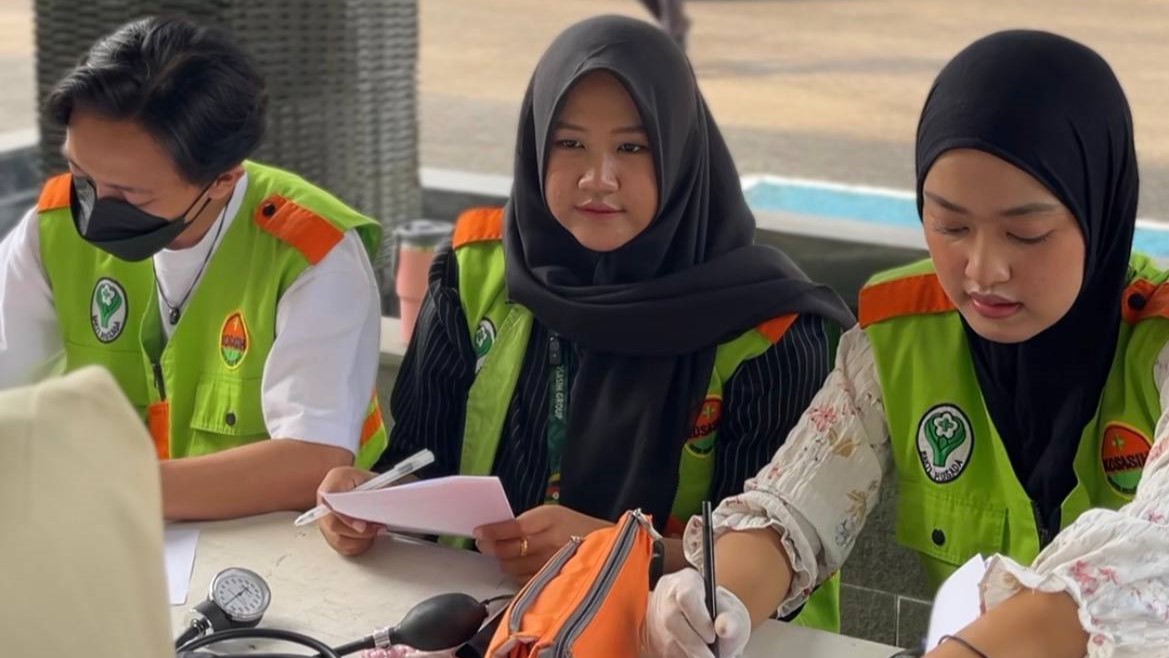 Cek kesehatan pegawai bersama Klinik Kosasih Medika