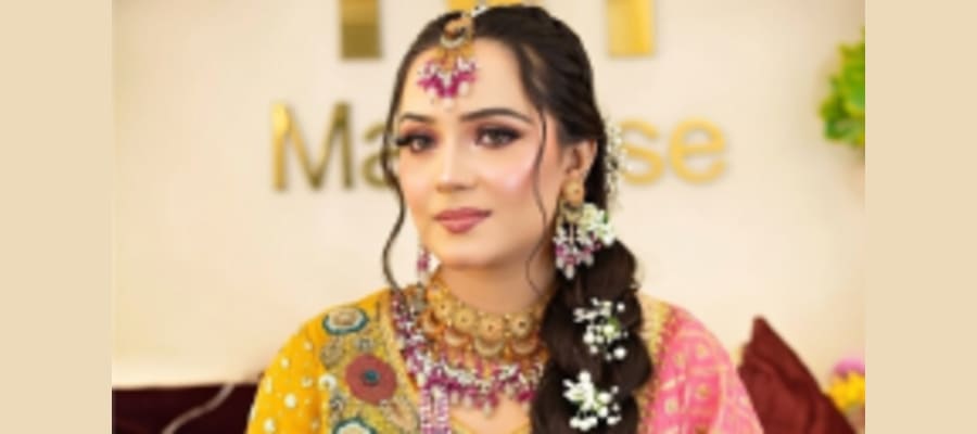 Mehndi/Mayun Makeup