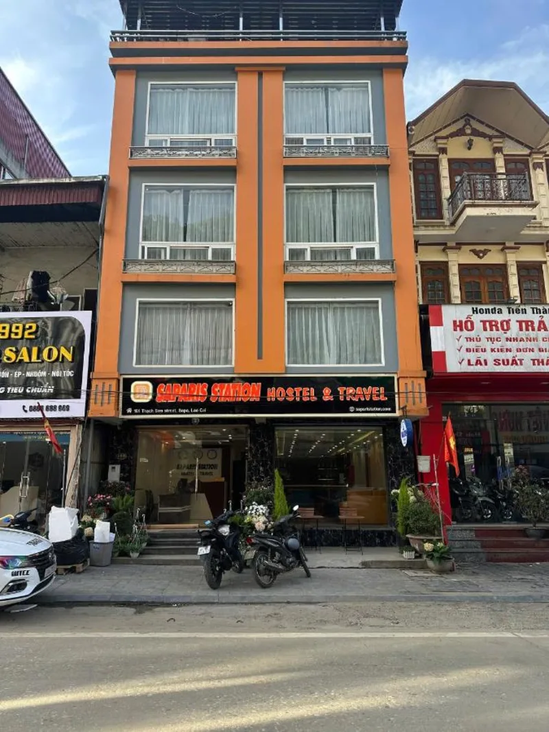 Saparis Station Hostel & Travel - Ảnh 12