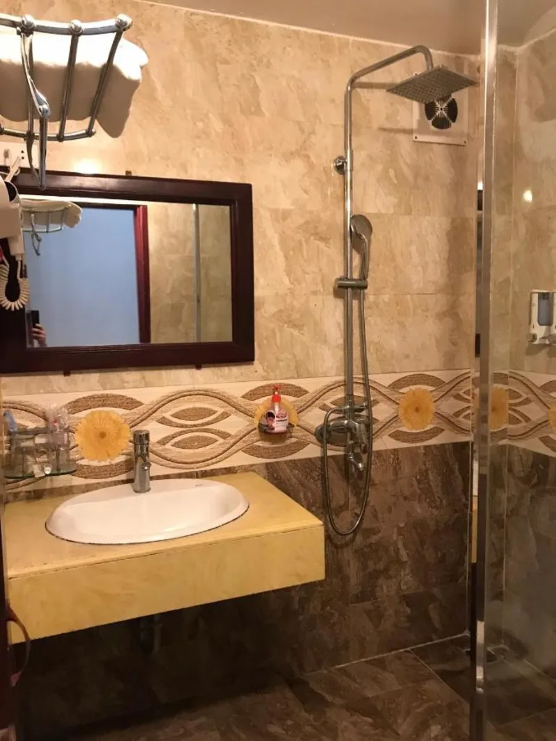 Khách Sạn Nguyễn Hùng - Ảnh 10