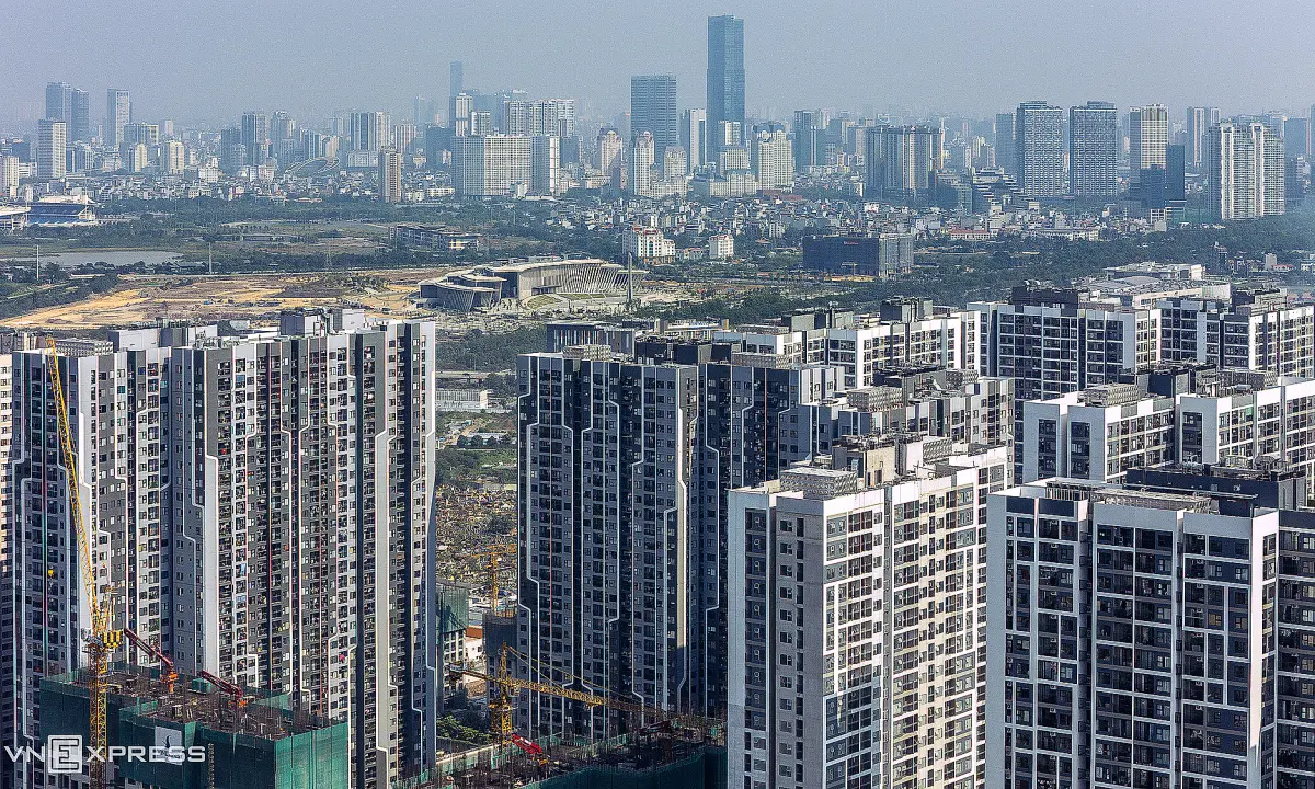 Cuộc đua bán nhà đắt tiền 'ngày càng khốc liệt'