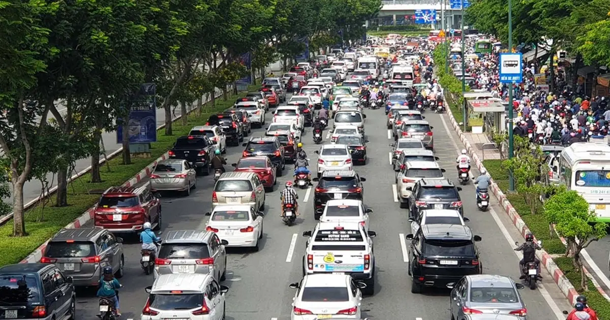 Ô nhiễm không khí gia tăng, TP.Hồ Chí Minh tăng tốc kiểm soát phát thải