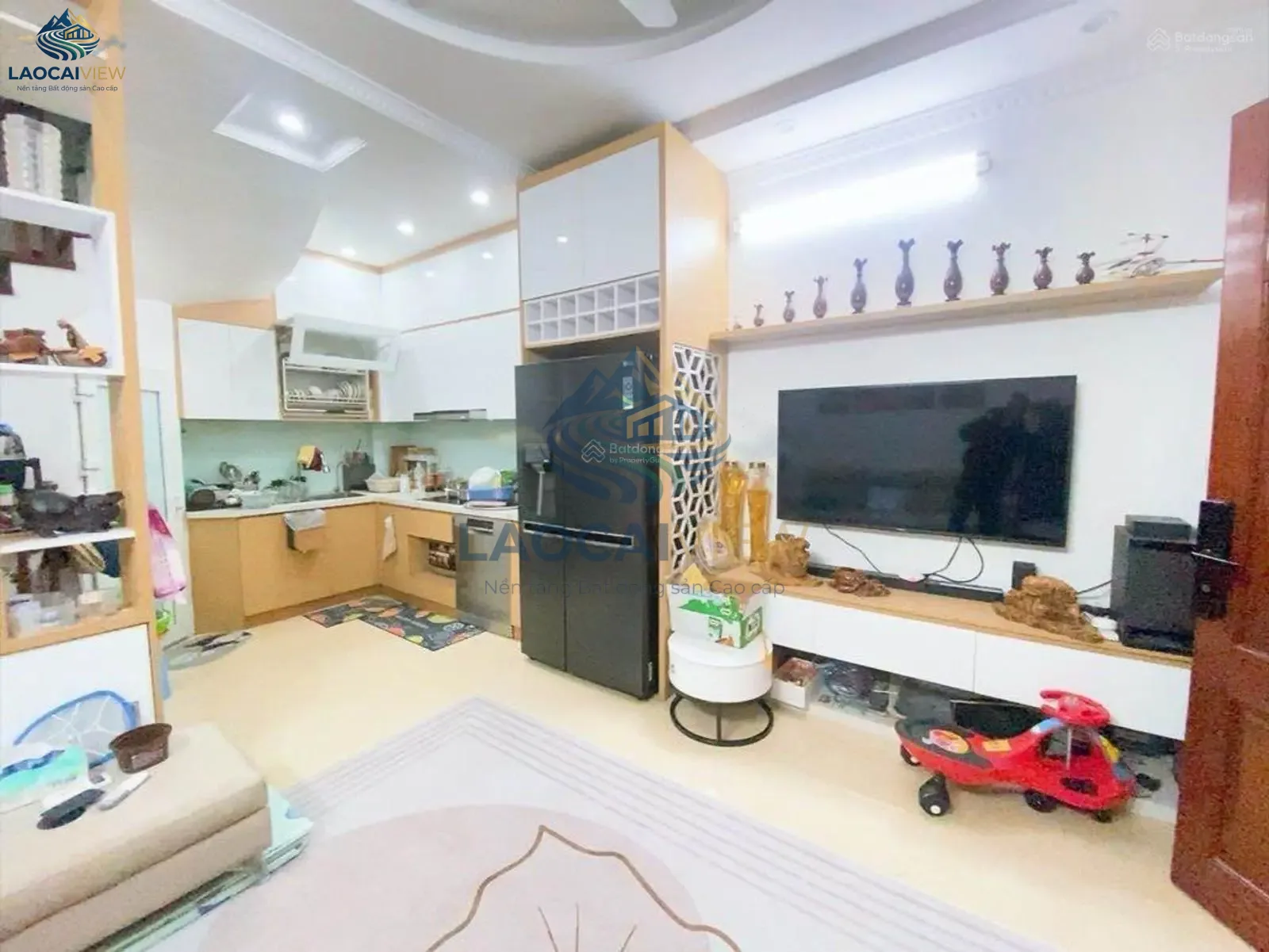 Bán nhà mặt phố Nguyễn Trung Trực, Lào Cai - 105m², 4 tầng, 5PN+4WC, mặt tiền 6m, giá 17,2 tỷ - Cơ hội kinh doanh ngay!