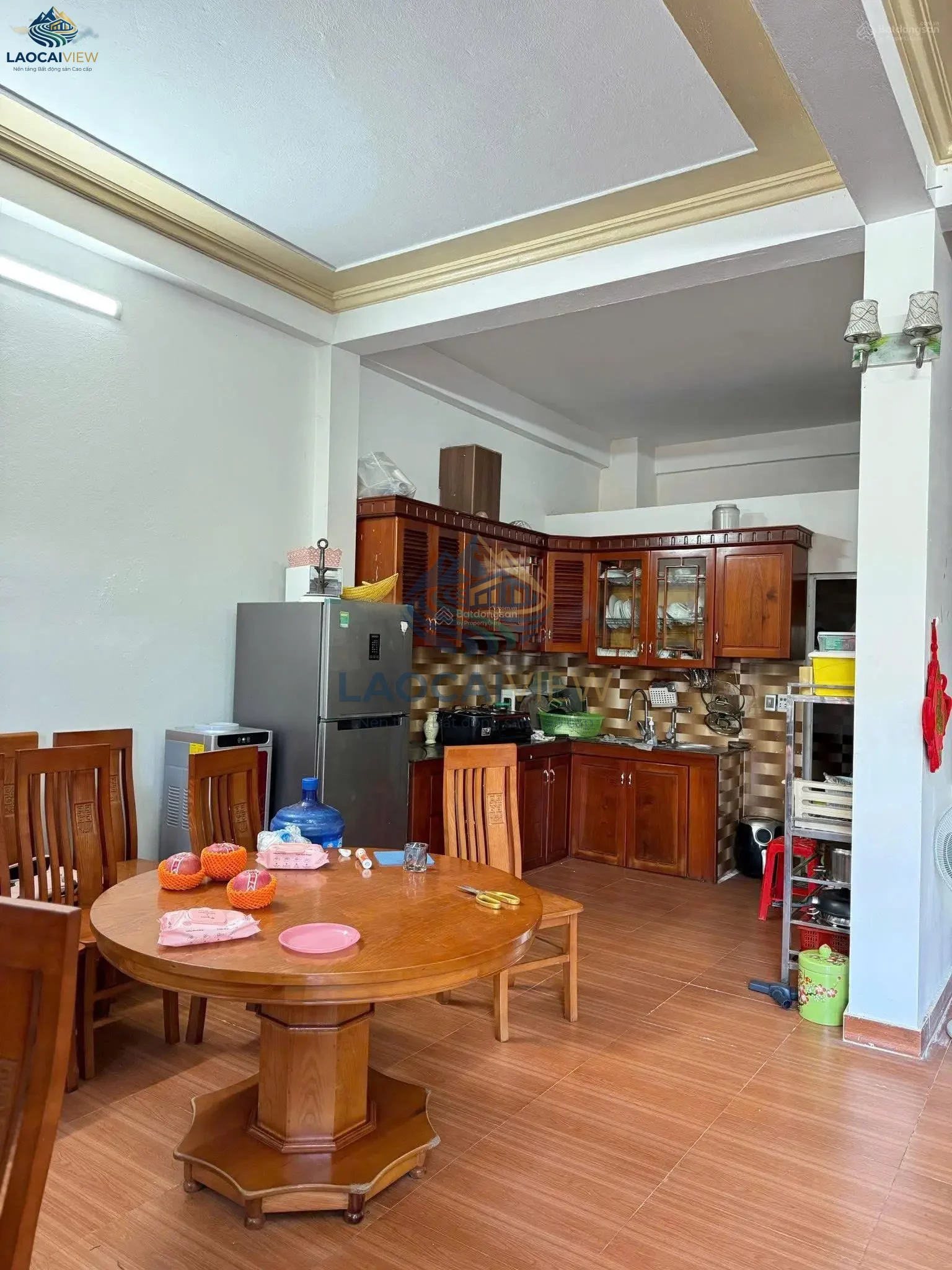 Bán nhà phố 130m², 3 phòng ngủ, 2 tầng, đầy sổ đỏ, trung tâm Sa Pa, giá 4,85 tỷ - Cơ hội đầu tư ngay!
