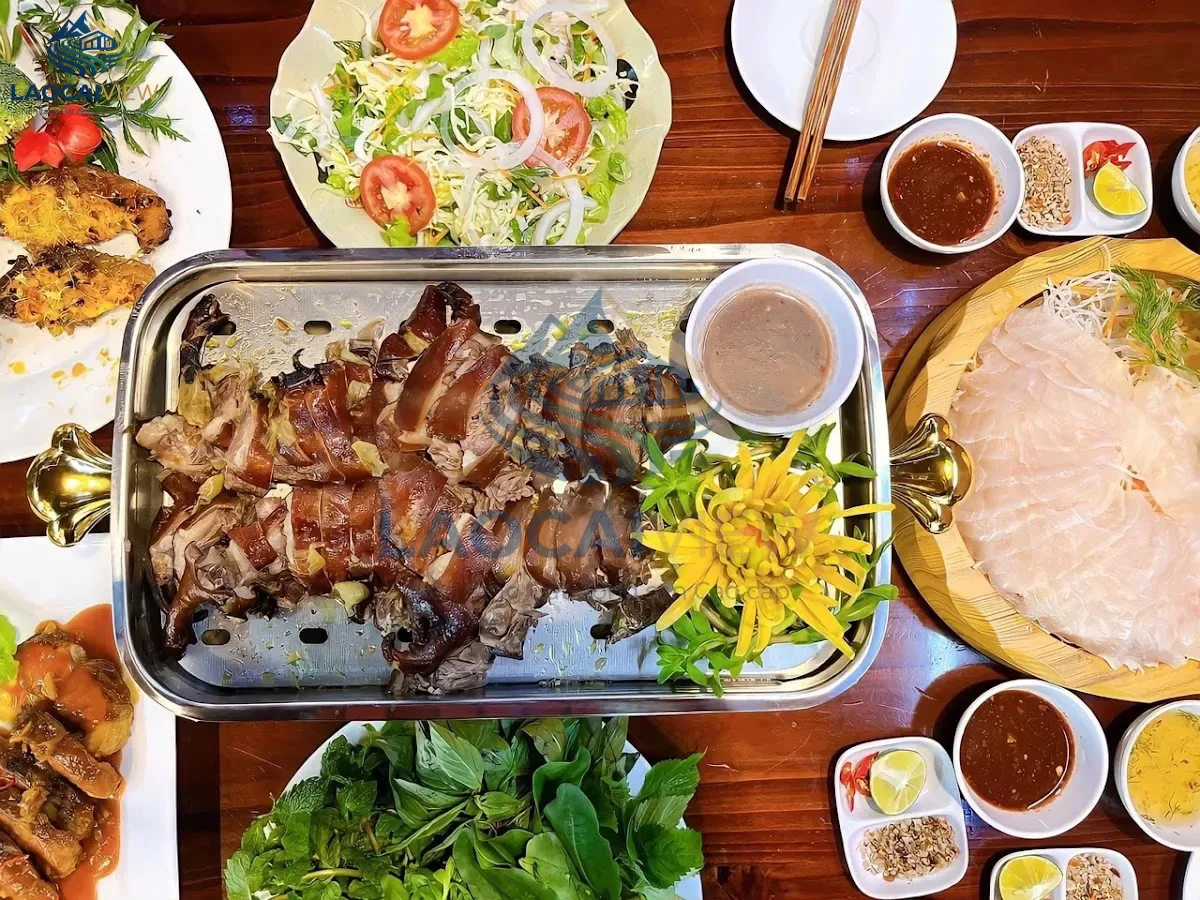 Nhà Hàng Cá Tầm Vua