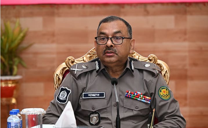 পদত্যাগপত্র দিলেন ডিএমপি কমিশনার শেখ মো. সাজ্জাত আলী