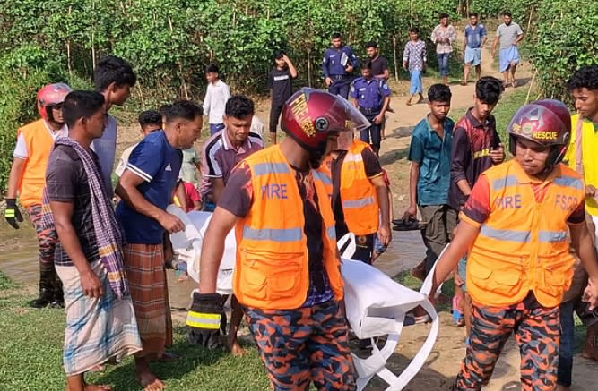 মিরসরাইয়ের নাপিত্তাছড়া ঝরনায় পর্যটকের মরদেহ উদ্ধার