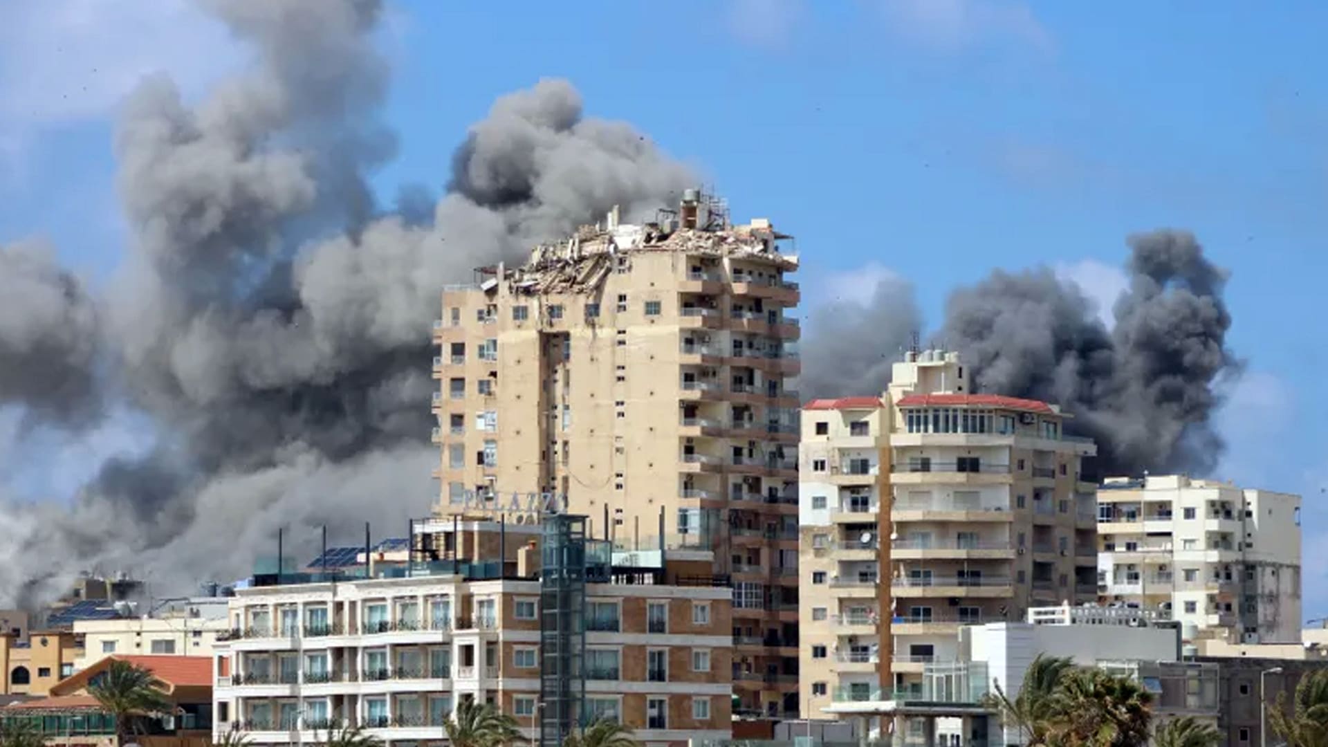 লেবাননে হঠাৎ ধ্বংসযজ্ঞ: ইসরায়েলের হামলায় নিহত শতাধিক!