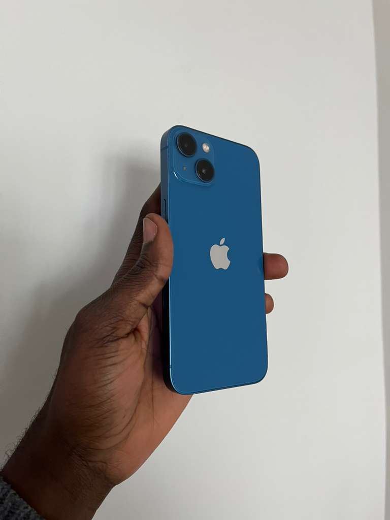 iPhone 13 128GB - photo 1