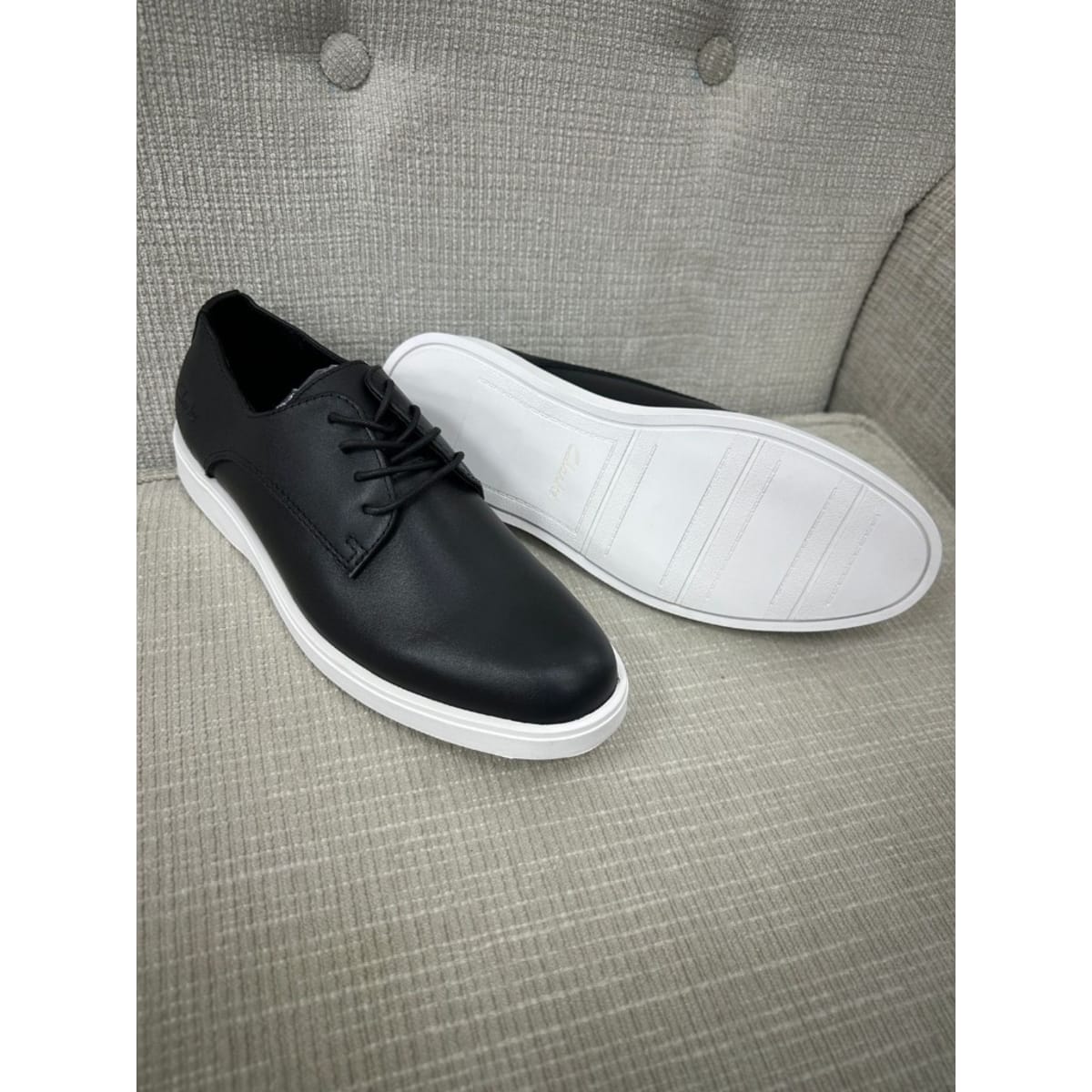 CLARKS BLACK LEATHER CASUAL DERBY SNEAKER