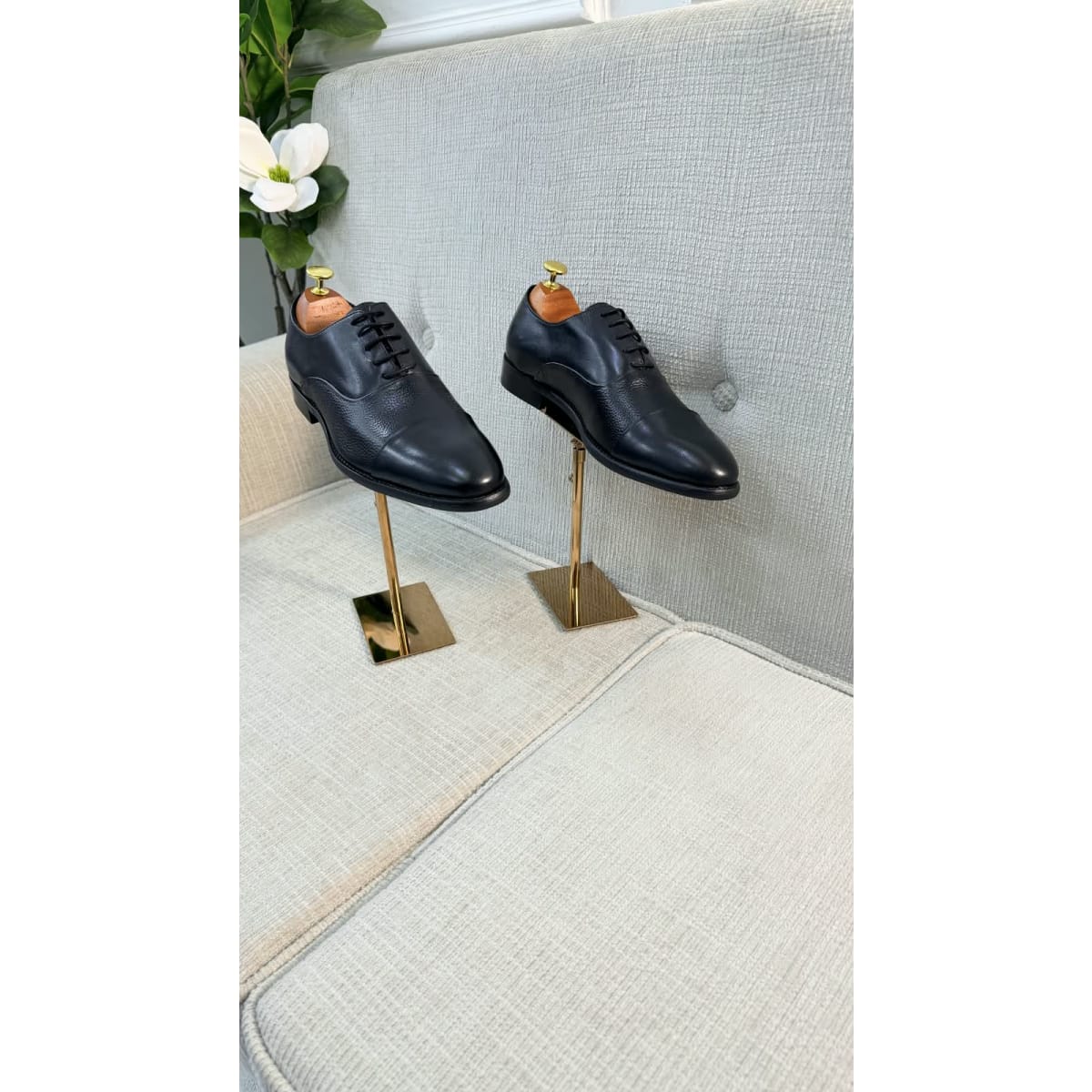 Black Leather Oxford Formal Shoes..