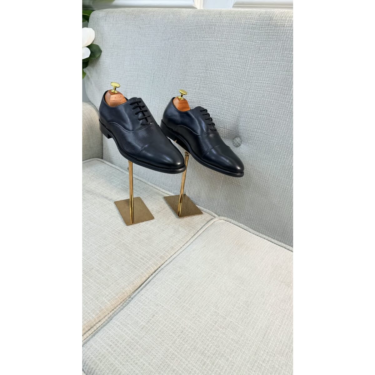 Black Leather Oxford Formal Shoes..