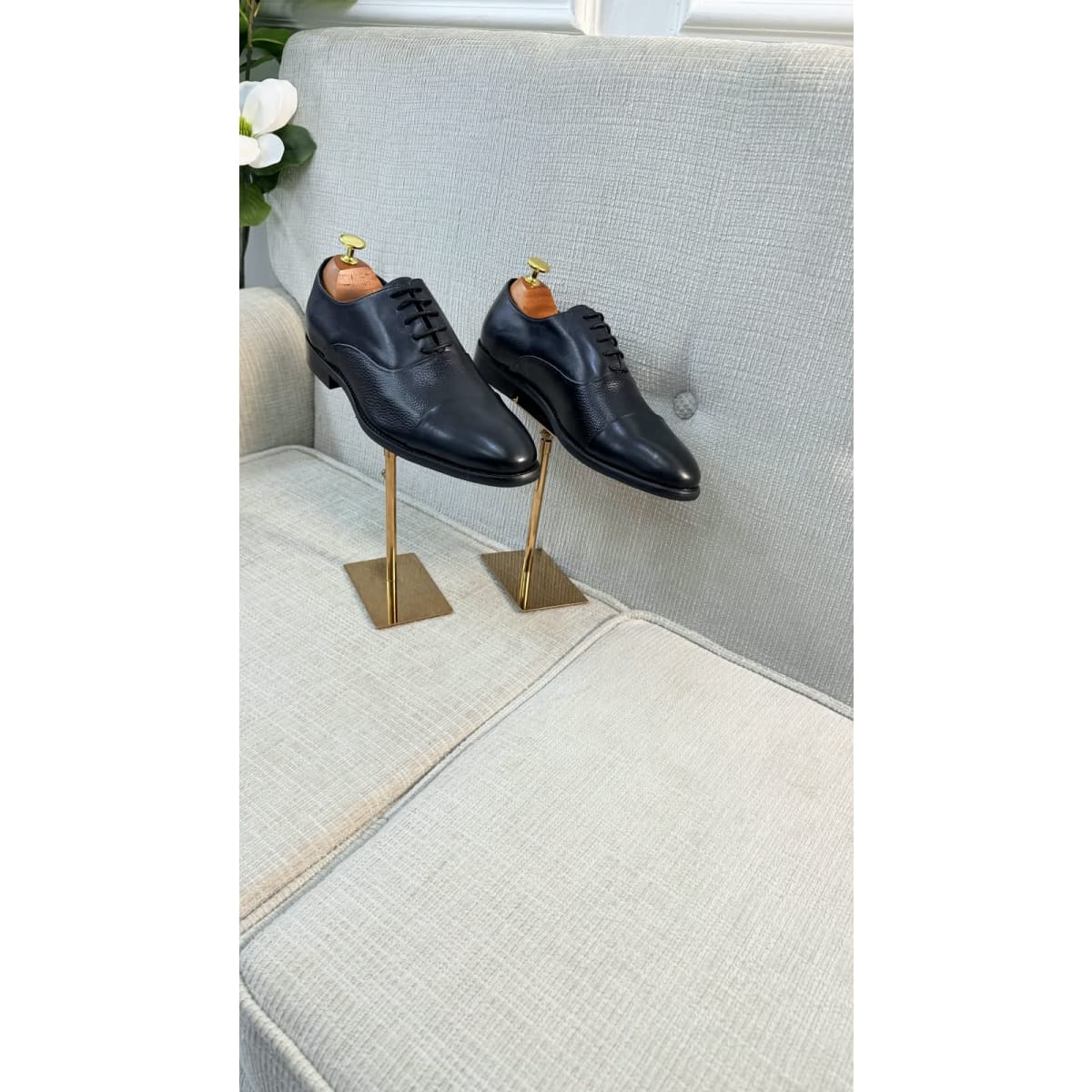 Black Leather Oxford Formal Shoes..