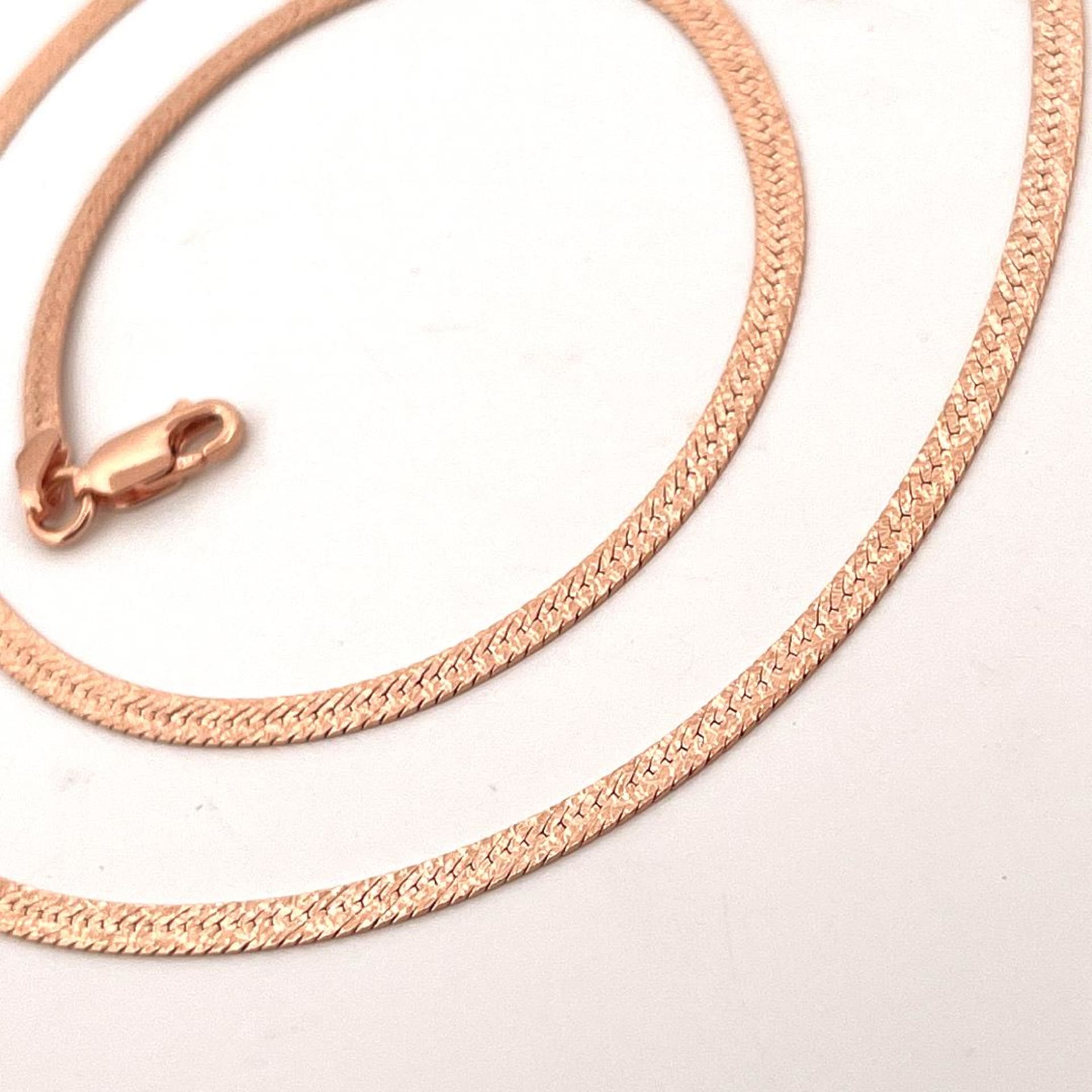 Rosé Élégance Anklet image 4