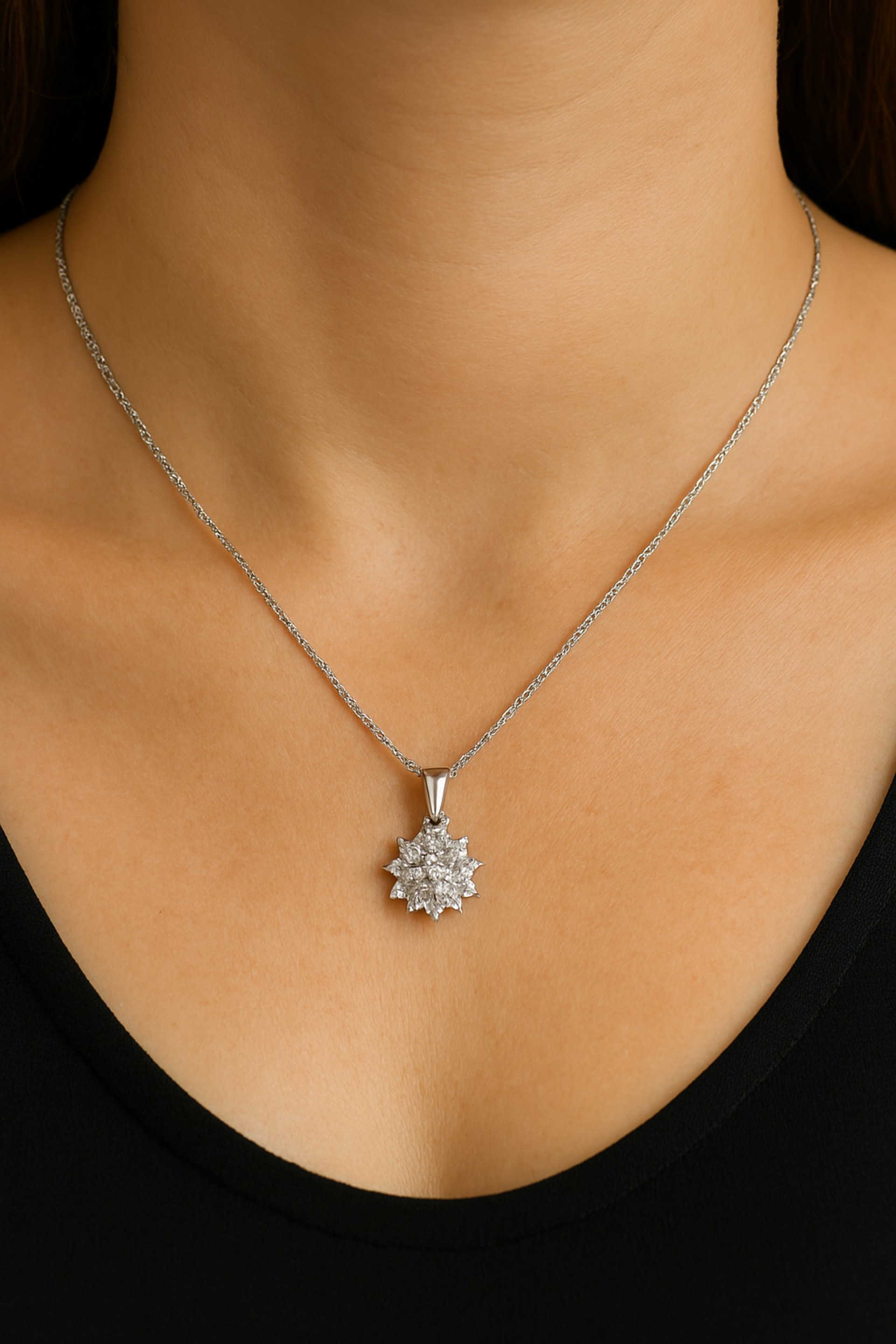 Snow Petal Shine Pendant Set image 1