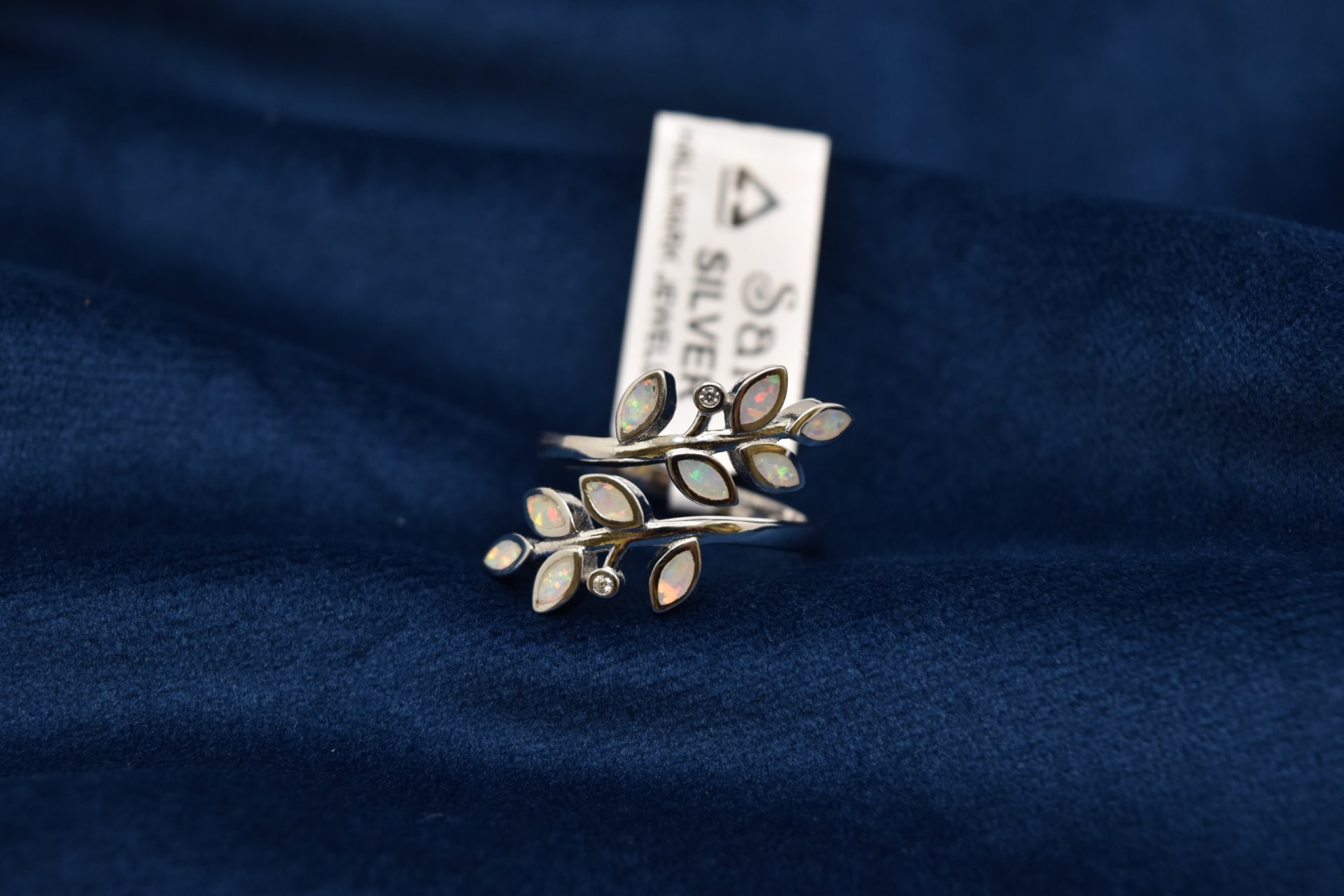 Celestine Leaf Ring image 3
