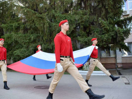 Волгодонский инженерно-технический институт НИЯУ МИФИ принял участие в праздновании Дня российского флага