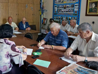 Инна Титаренко встретилась с ветеранами Таганрога