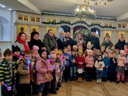 Батайские детсадовцы посетили Николо-Матроновский храм города