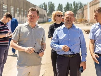 Александр Скрябин посетил завод «Клевер» в Таганроге