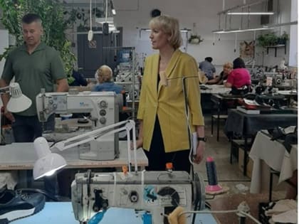 Таганрогская фабрика выпускает 400 моделей обуви