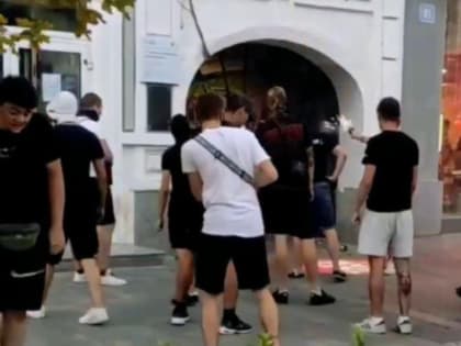 Массовая драка со стрельбой и взрывами произошла в центре Ростова