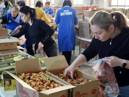 В ЛНР к Новому году детвора и раненые получили подарки из Чалтыря