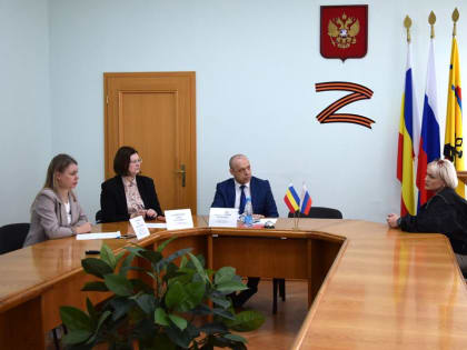 Председатель городской Думы – глава города Шахты Константин Корнеев провел личный прием граждан