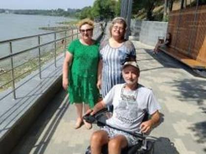 В Таганроге всё больше территорий адаптируют для маломобильных групп населения.