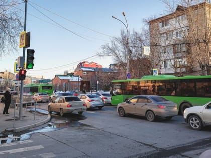 Ростовчане попросили расширить дорогу на Оганова до двух полос