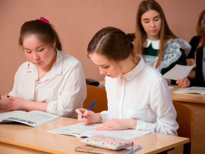 В Рособрнадзоре рассказали о числе заданий в ЕГЭ об СВО