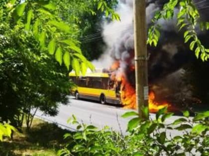 Прокуратура Ростовской области начала проверку после пожара в автобусе на Шеболдаева
