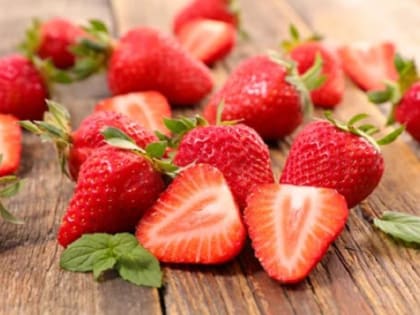 Не кладите в шампанское: ростовский диетолог рассказала, как безопасно есть раннюю клубнику