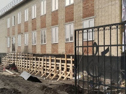 Ремонт детской школы искусств в Целине завершится вовремя