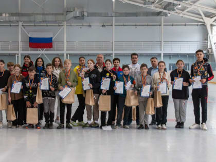 В Таганроге наградили победителей Первенства по кёрлингу