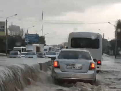 Власти Ростова решили ограничивать движение по Малиновского во время ливней