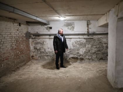 Замглавы администрации Волгодонска проинспектировал несколько укрытий для граждан