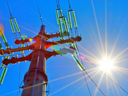 В Таганроге энергетики продолжают восстанавливать электроснабжение