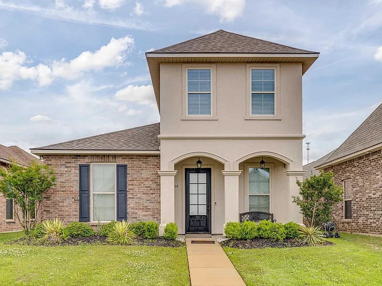 208 Fairhope Dr