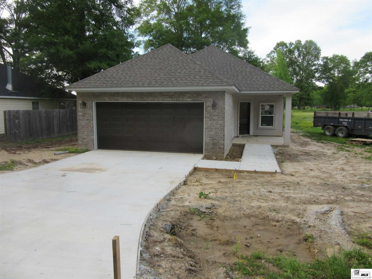 16 Tupelo Dr