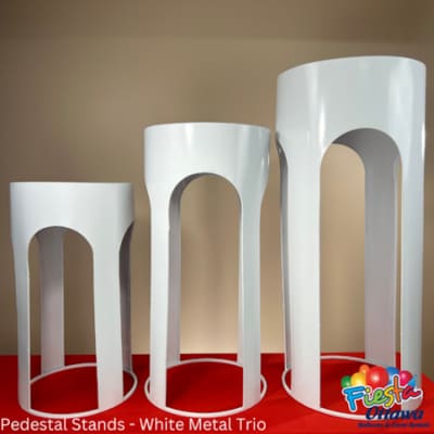 Pedestal Stand - White Metal - Trio Set – photo 3 in Ottawa