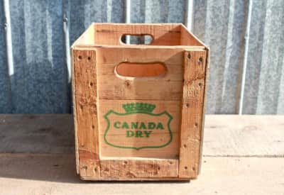 Canada Dry Wooden Crate – photo 2 in Embrun