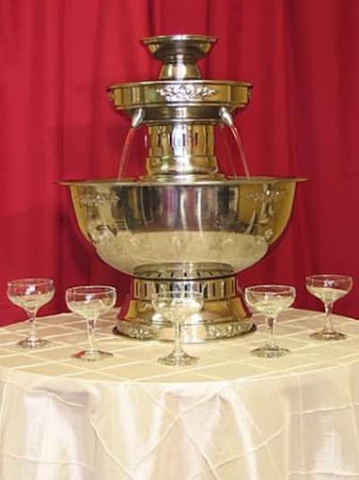 Champagne Fountain - 5 gallon – photo 3 in Kanata